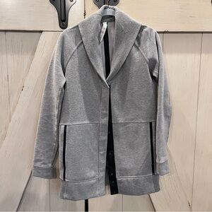 Lululemon Athletica Yin To My Yang Cardi Size 4